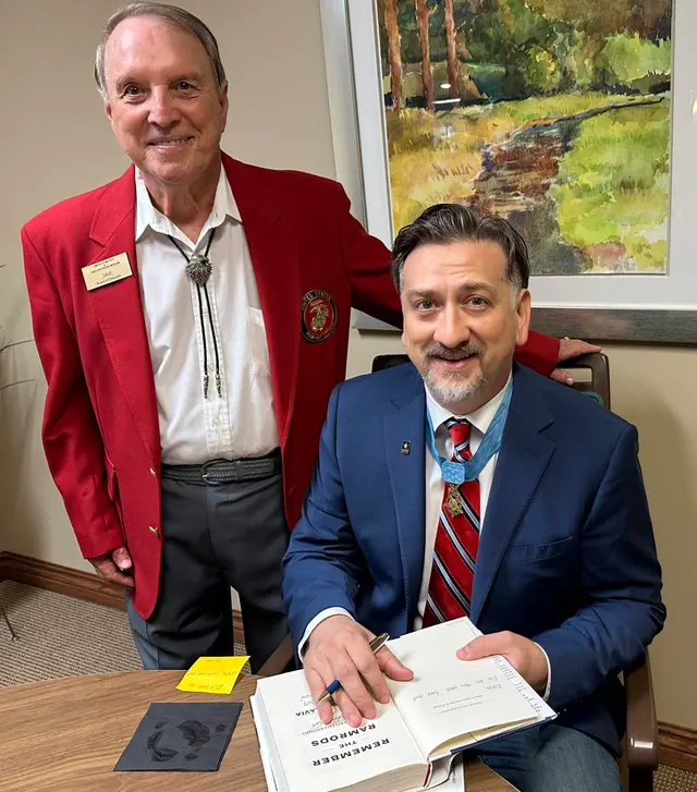 David Bellavia with Dave Hinds, president of the museum